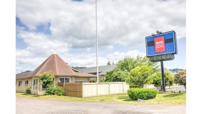 OYO Woodland Hotel and Suites
